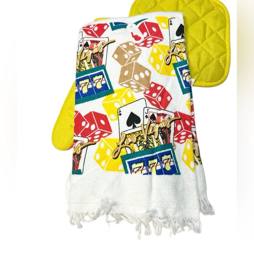 NEW LAS VEGAS COLLECTION Oven Mitt, Pot Holder, and Kitchen Towel Set NWT